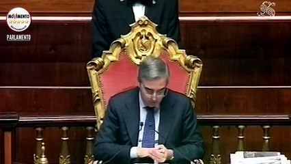 Télécharger la video: Decreto sullo svolgimento elezioni regionali e amministrative, l'intervento di Vito Crimi - MoVimento 5 Stelle