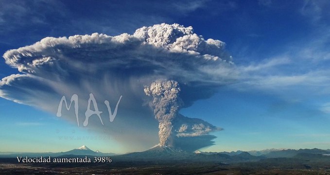 4K Timelapse of Volcano Calbuco Erupting
