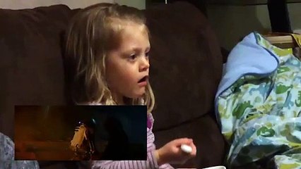 Des bébés face au teaser de Star Wars 7