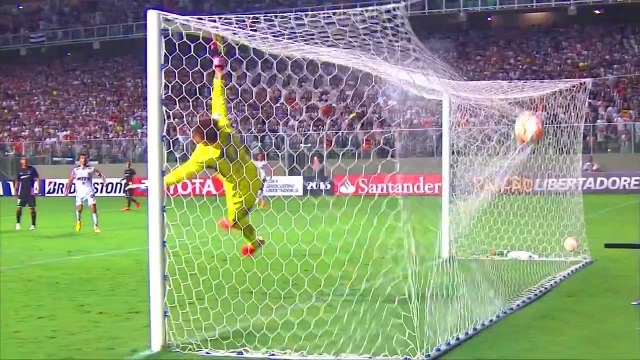 Muhteşem voleden gelen bu gol tarihe geçer