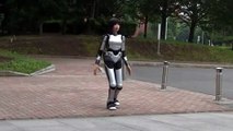 Amazingly real robot Walking Outside!