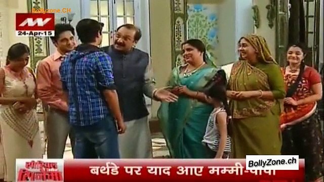 Janamdin Ke Moke Par Naksh Ne Ki Singhania House Mein Aarti!! - Yeh Rishta Kya Kehlata Hai - 24th April 2015