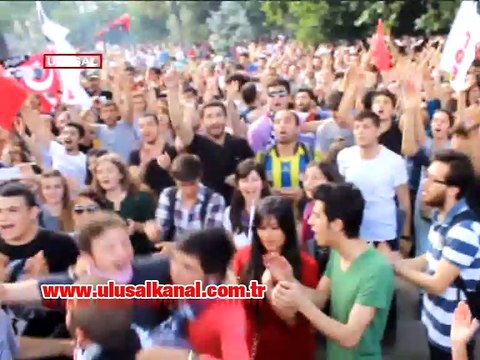 Çiftçi kızı Yadigar ve emekli kızı Elif gençliği Meclis'e taşımaya hazırlanıyor