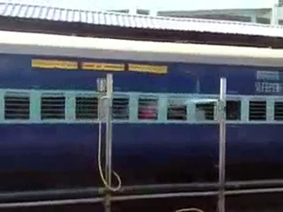 Train Washing Really Cool