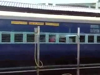 Train Washing Really Cool