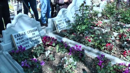 Kamalak ve Destici Erbakan'ın Kabrini Ziyaret Ettiler