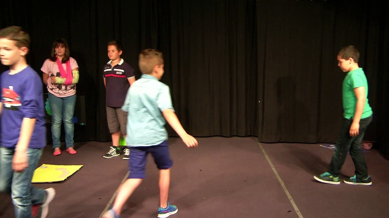 Camion des mots Classe de CM1/CM2 14h École Elèmentaire de Laragne-Montéglin (05)