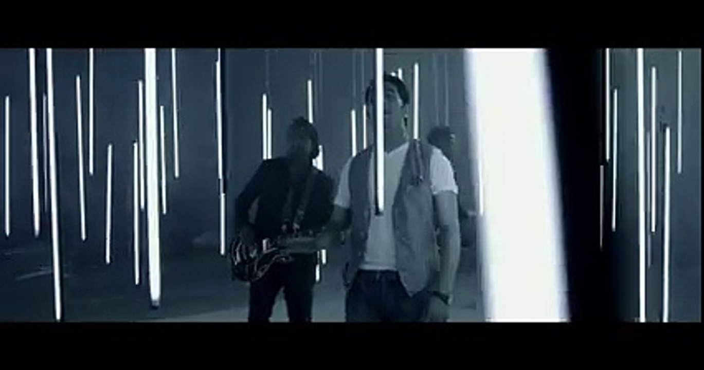 JAL - “Tere Baajon”