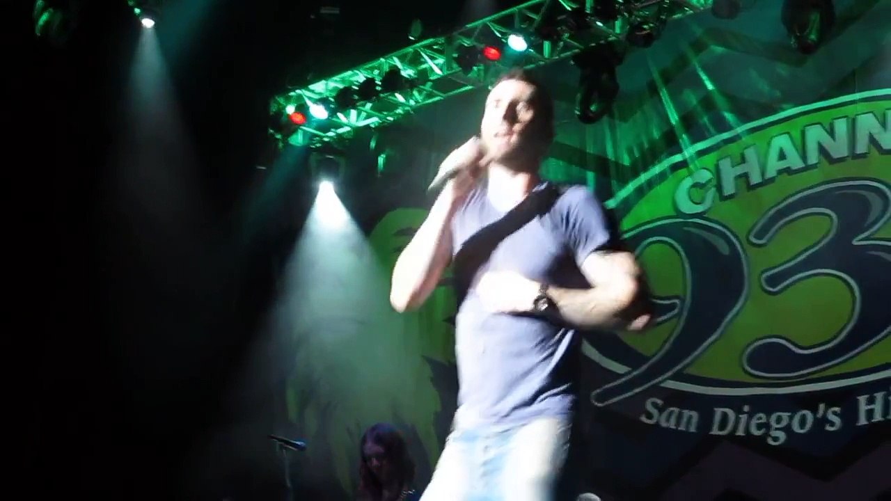 Maroon 5 - Payphone (With Wiz Khalifa)