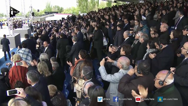 Arménie: commémorations en présence de F. Hollande et V. Poutine