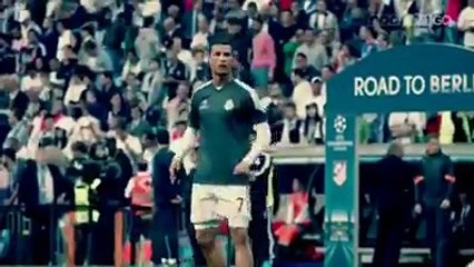 كريستيانو قبل مباراة اتليتكو مدريد اصطدمت كورته بطفل اثناء الاحماء ولكن ...