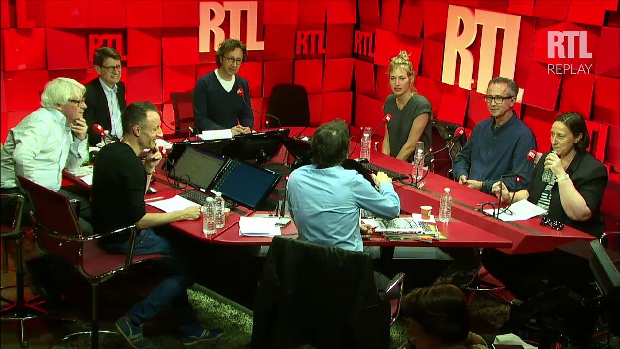 Stéphane Bern reçoit Thierry Lhermitte et Pauline Lefèvre dans A LA BONNE HEURE du 24-04-2015 part 1-3 Thierry Lhermitte