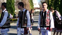 Dans in Gradina Botanica - Ansamblul folcloric 