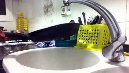 Limpiar grasa de una sarten   Utensilios de cocina