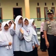 قرية  سمو الامير تكفل 350 ييتما و1200 طالب