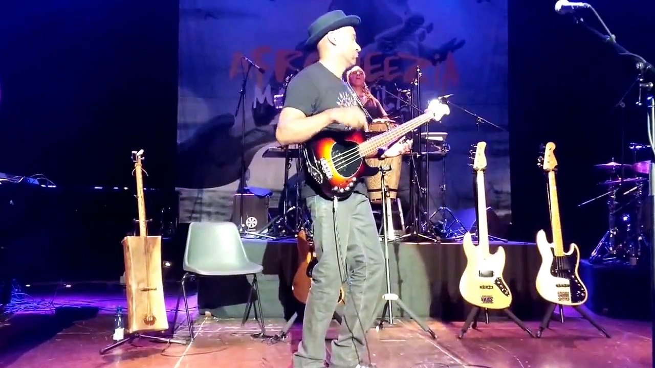 Marcus Miller - Tutu - Thônex Live, Genève 2015-04-11