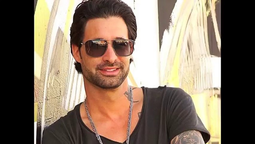 Sunny Leone Topless With Daniel Weber On 'DANGEROUS HUSN' Poster HD