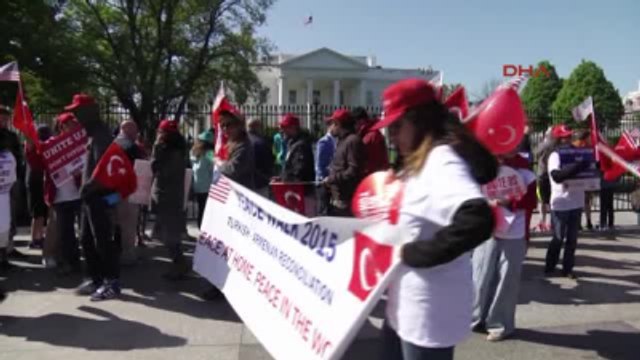 Beyaz Saray Önünde Soykırım İddialarına Türk Bayraklı Protesto