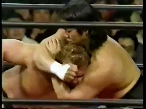 Riki ChOshU Flying Mare & FigureFour Headlock
