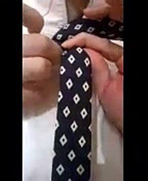 Comment faire un noeud de cravate