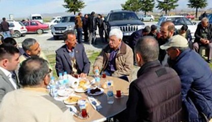 DINEK KÖYÜ VALIMIZIN FIDAN DIKIMI.