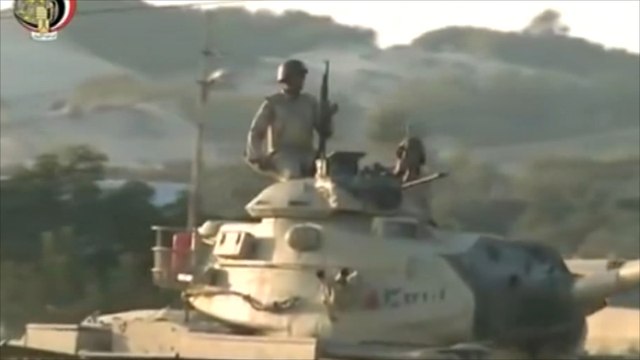 مقتل ثلاثة جنود مصريين في هجوم على دبابة بسيناء