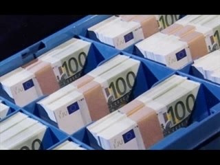 Sourate 104 ♥ Coran Lu en Français ♥ Marie Kettani ♥  مــاري الـكـتـانــي