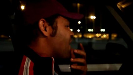 Удивительный таксист исполняет Майкла Джексона