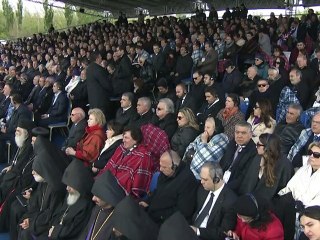 A Erevan, Hollande appelle la Turquie à faire de nouveaux pas vers l'Arménie