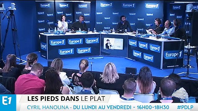 Duel de blagues entre Valérie Benaïm et Jean-Pierre Foucault