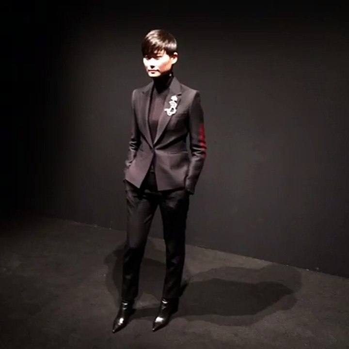 2015.03.07 凤凰时尚的美拍 -【独家首发】李宇春亮相@Balenciaga 秀场