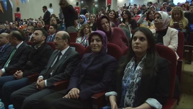 Akdoğan: Kimse Türkiye'ye İnsanlık Dersi Veremez