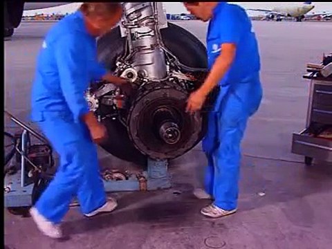 Airbus A320 Main Landing Gear Wheel Removal / Installation