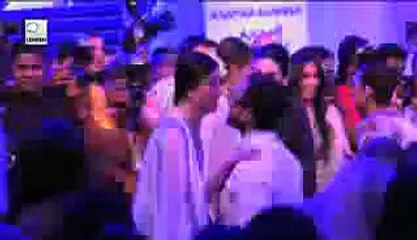 Saif Isn't Kareena's Obsession   LehrenTV.3gp