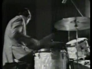 Spencer Davis Group - Somebody Help Me (