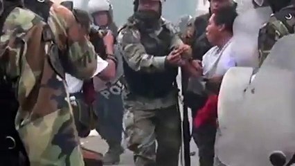 Tía María: El momento exacto que policía "siembra" arma a detenido