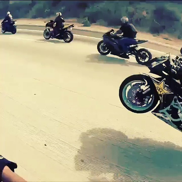 Awesome Biker Jumps - Super ! - Супер Прыжки Байкера !