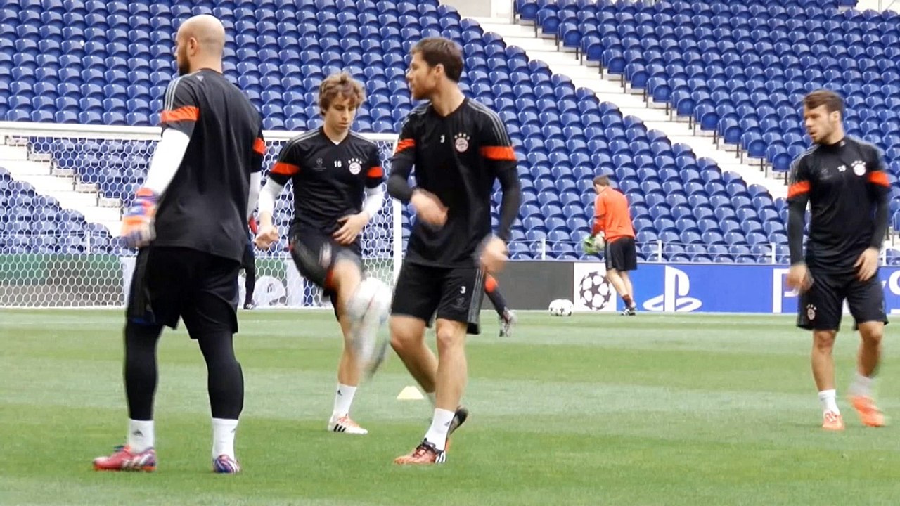 Giuly: 'Bayern und Barca Titelfavoriten'