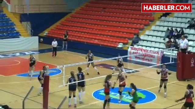 Voleybol: Bursa Büyükşehir Belediyespor - Sarıyer Belediyespor