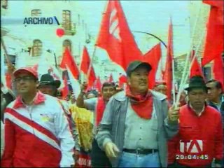 Correa rechaza los rumores de un posible feriado bancario