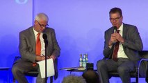 Krisenintervention zwischen Gewalt und Entwicklung  - Gerd Müller diskutiert mit dem Publikum