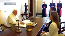 Felipe VI bromea con el Papa Francisco: 
