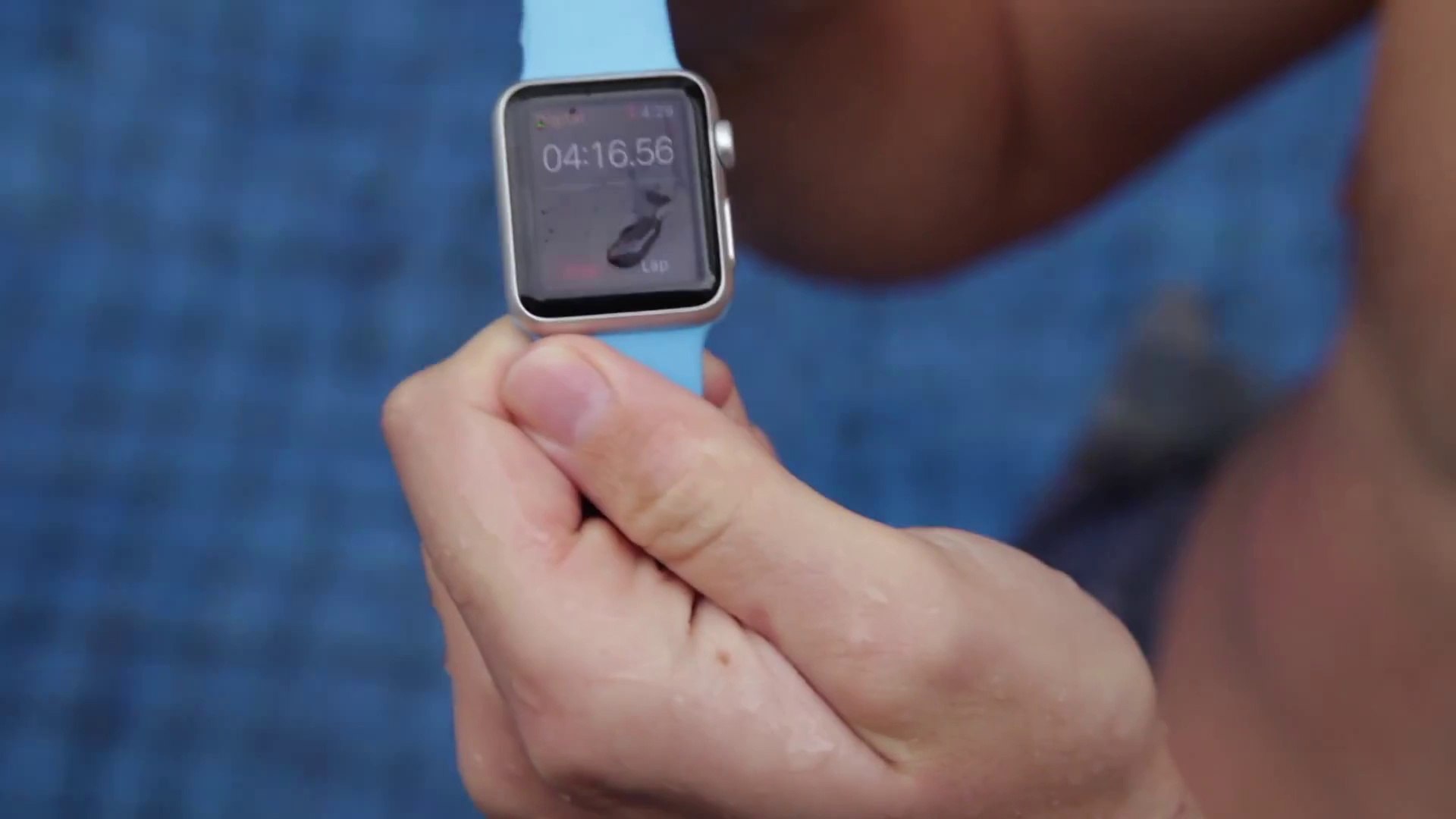Montre 'Apple Watch' : test d'étanchéité ! - Vidéo Dailymotion