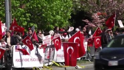 ABD'de Türk Bayrakları ile 'Barış ve Dostluk Yürüyüşü'