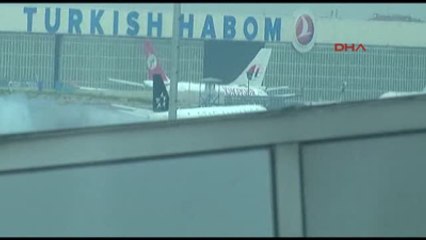 4thy'nin Yolcu Uçağı Motor Arızası Nedeniyle Atatürk Havalimanı'na Acil İniş Yaptı