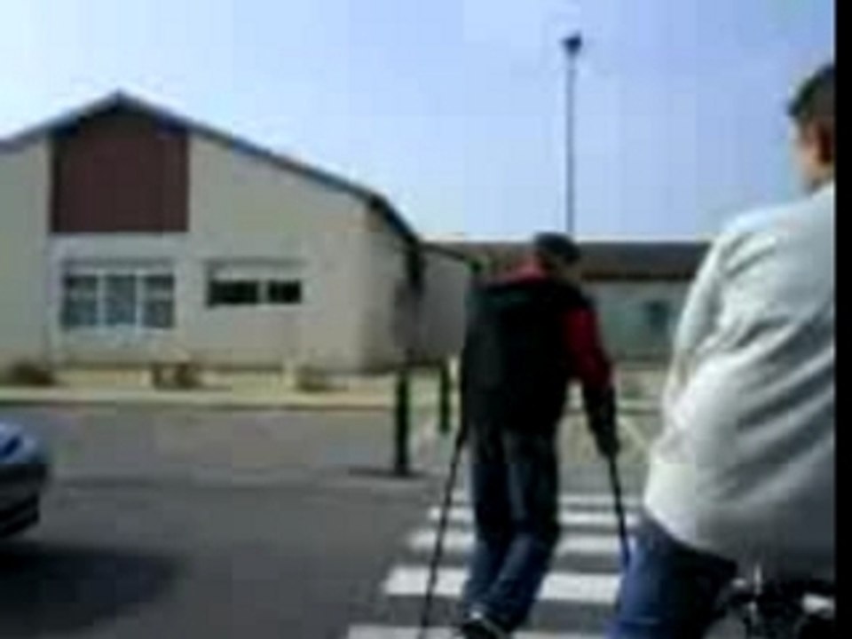 les cons