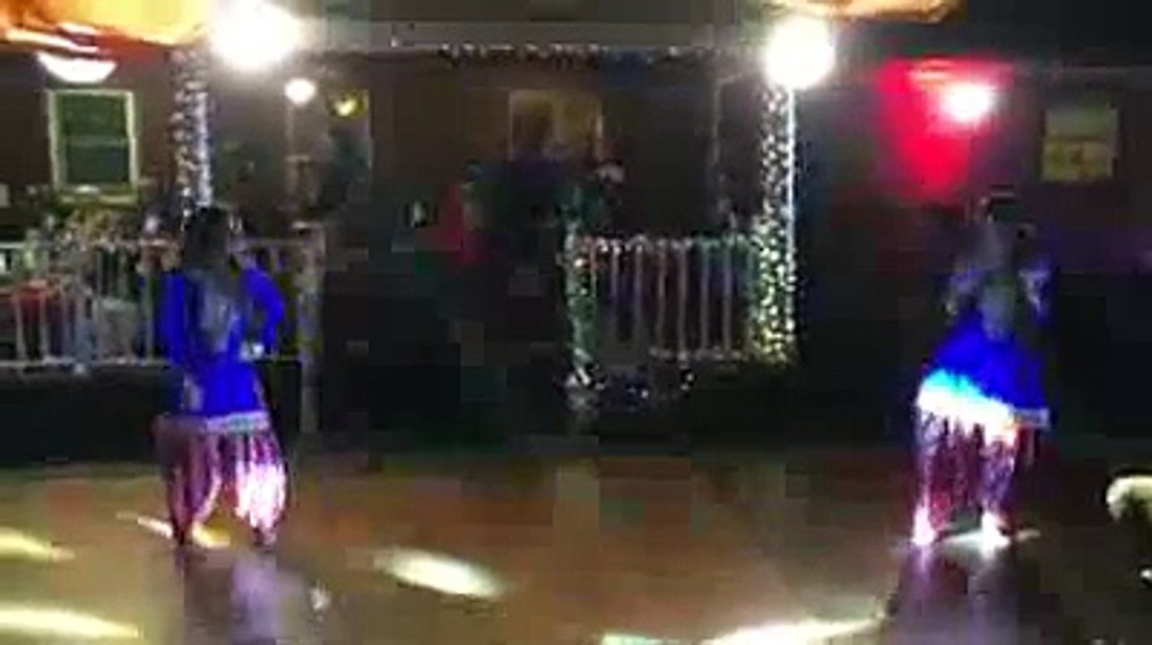 Beautiful Mehndi wedding Dance video