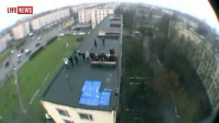 saut-entre-deux-toits-d-immeubles