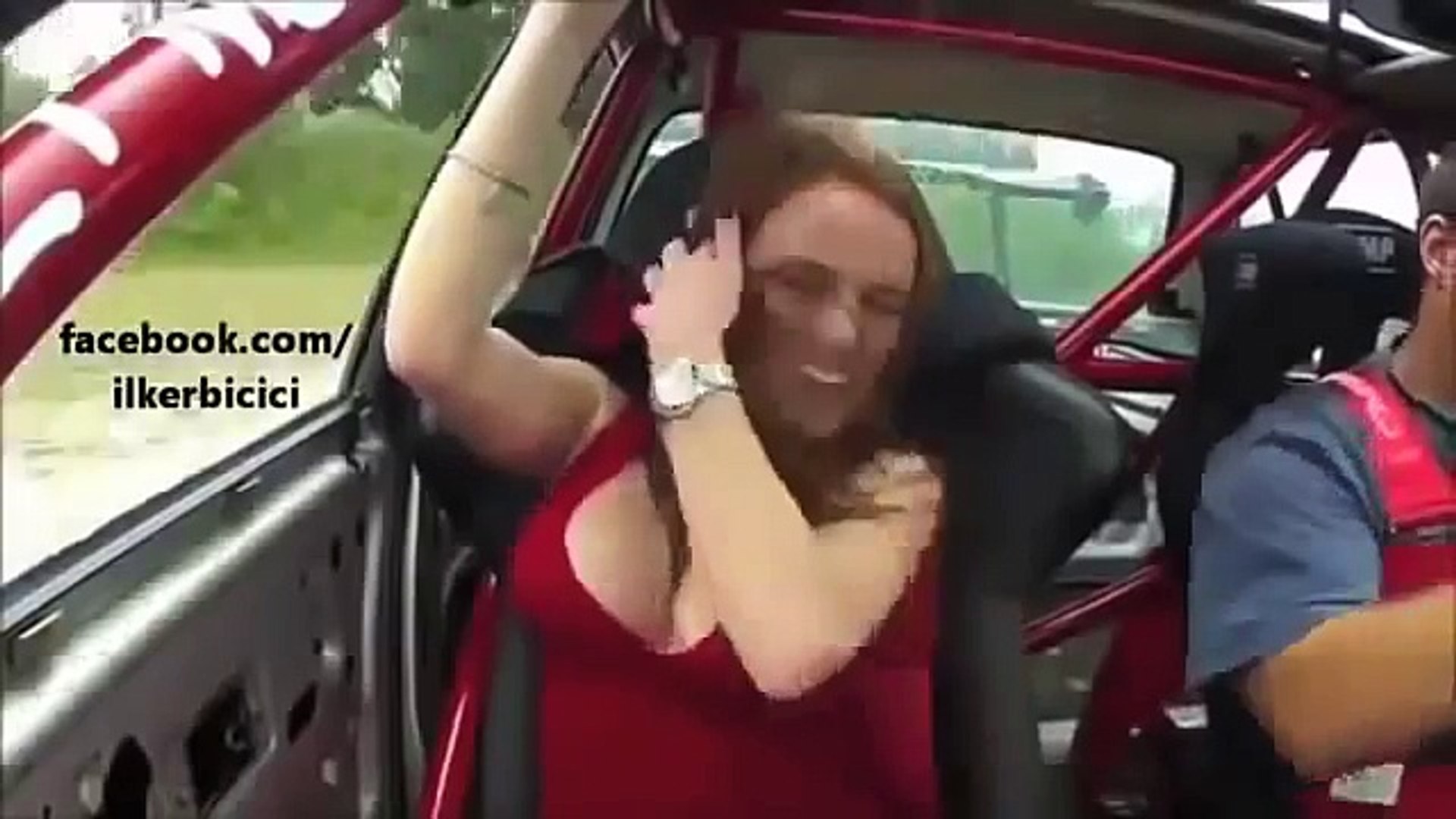 一瞬です 放送事故 スーパーカーで揺れすぎて ドリフトが激しいので Hot Girls Ride In Supercars Video Dailymotion