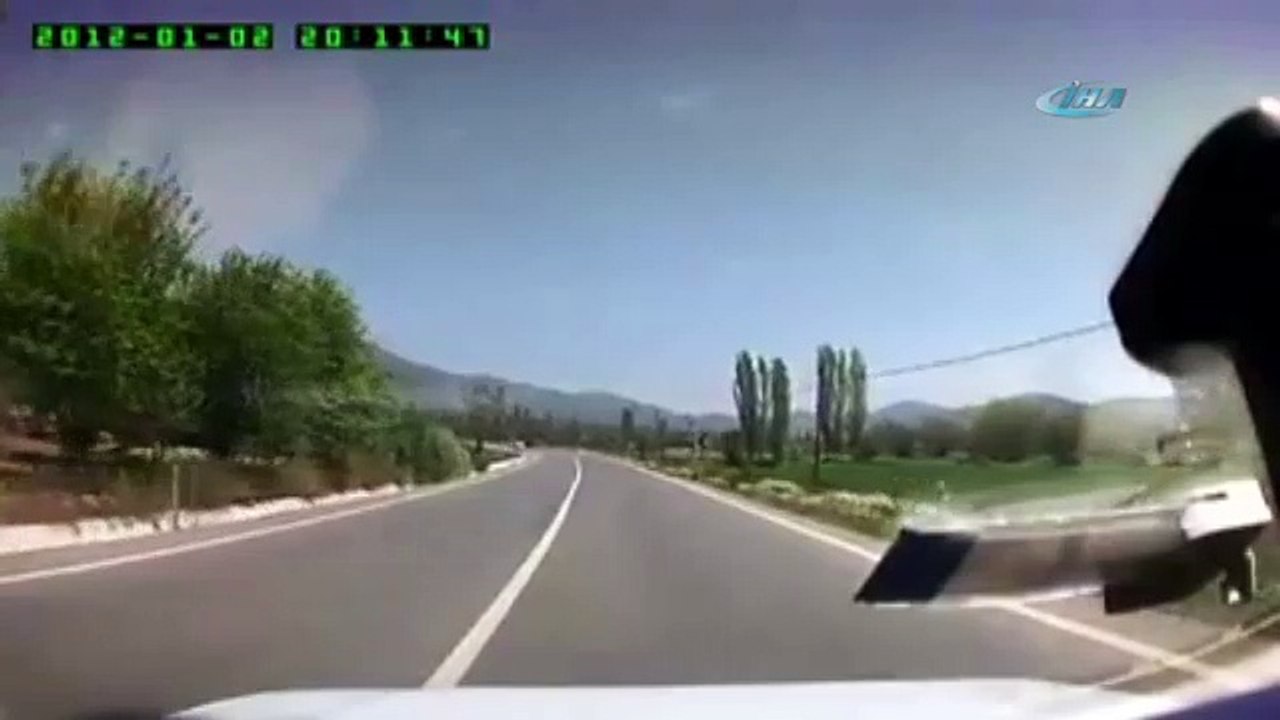 izmir'deki trafik kazası görüntüleri